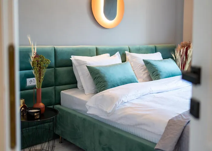 Golden Glow Hideaway Apartment Bucharest