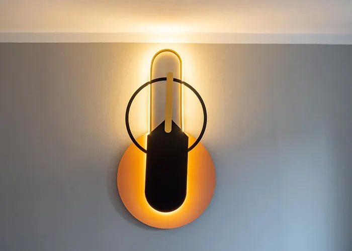 Golden Glow Hideaway *