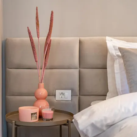 Golden Glow Hideaway Apartment Bucharest