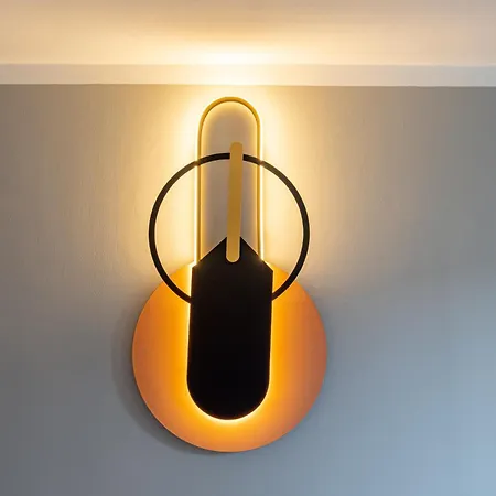 Golden Glow Hideaway *