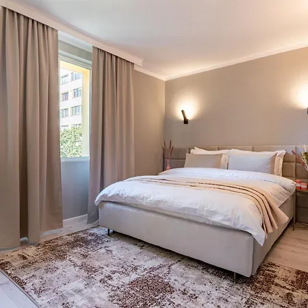 Апартаменти Golden Glow Hideaway Бухарест