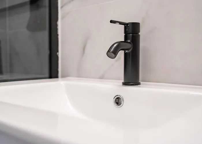 Golden Glow Hideaway Apartament