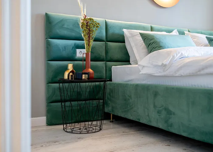 Golden Glow Hideaway