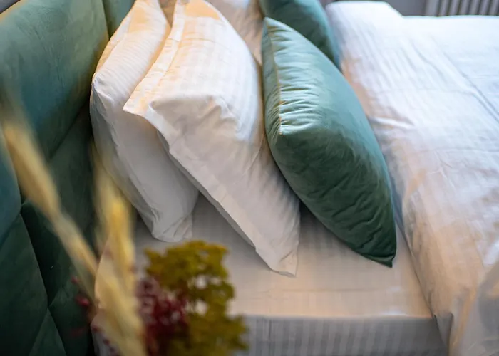 Golden Glow Hideaway Bukareszt