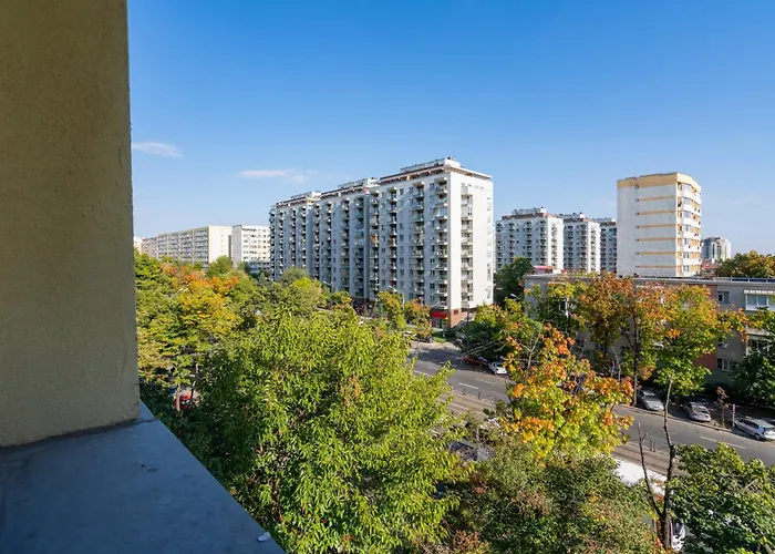 Golden Glow Hideaway