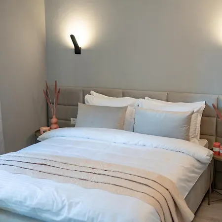 Golden Glow Hideaway