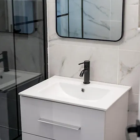 Golden Glow Hideaway Bucarest