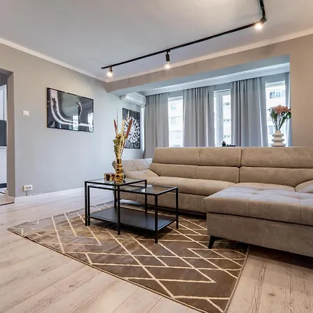 Golden Glow Hideaway * Bucarest