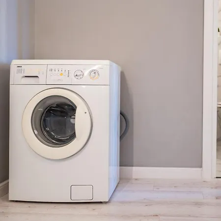 Golden Glow Hideaway * Bukarest