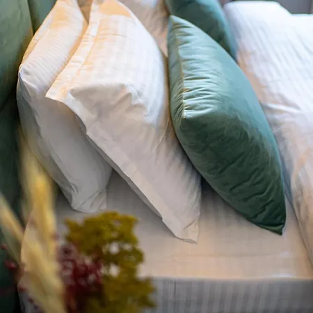 Golden Glow Hideaway Bukarest